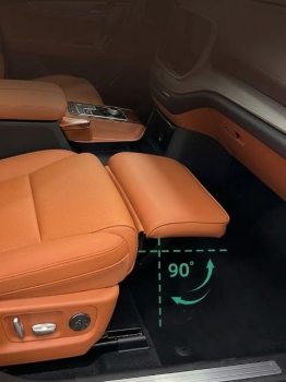 Gác chân điện BYD M9